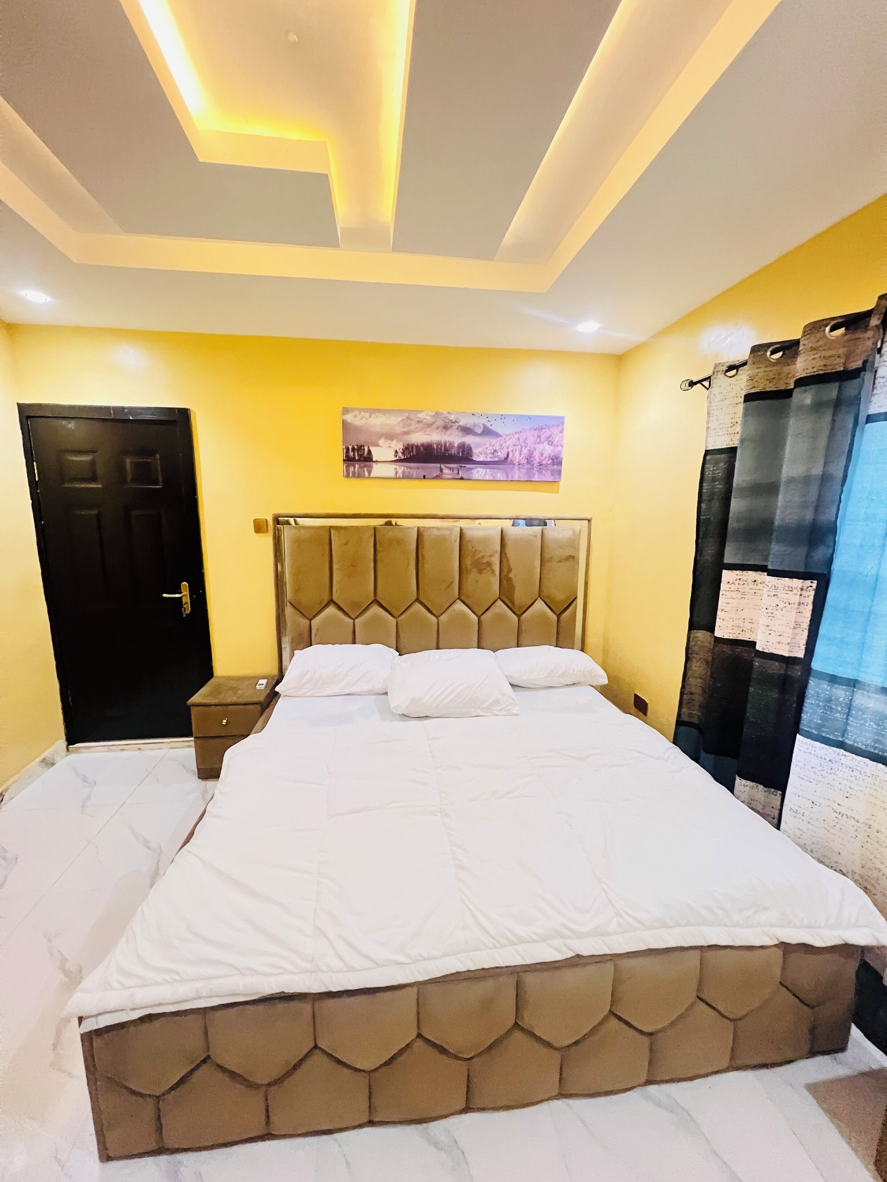 1 chambre, fer et planche à repasser, Wi-Fi gratuit, draps fournis