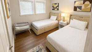 Room - Luxury Modern Apartment weekly discount & monthly (Cullman)