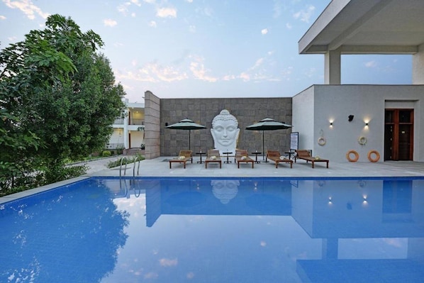 Pool - Clarks Safari Ranthambore (Sawai Madhopur)