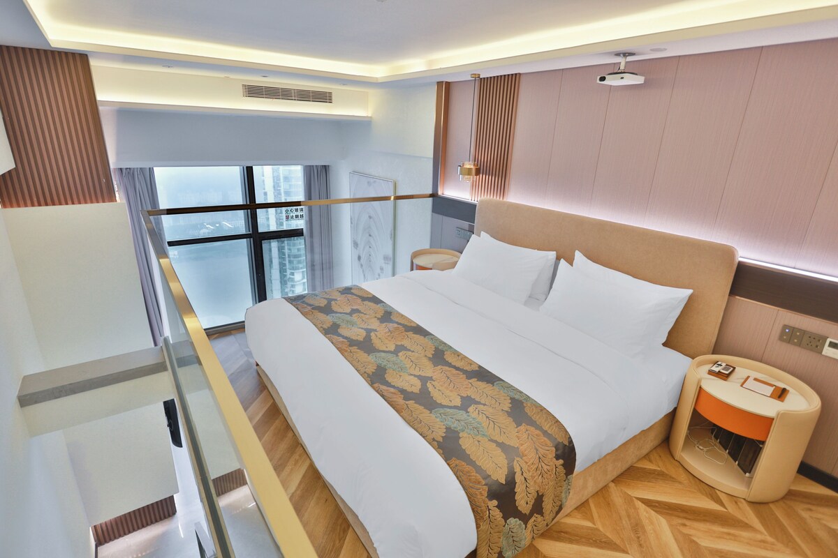 In-room safe, free WiFi