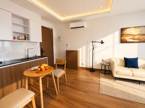 Living area - One Studio Suite by PSH (Ou Chrov)