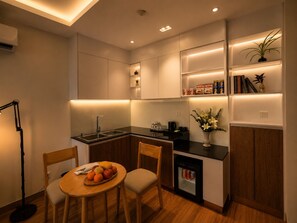Private kitchen - One Studio Suite by PSH (Ou Chrov)
