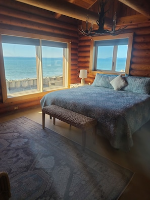 Room - Beachfront retreat on Sunset Beach (Oak Harbor)