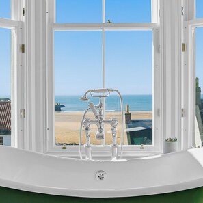 Bathroom - Beautiful house with amazing sea views in the heart of Elie. (Elie and Earlsferry)