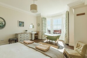 Room - Beautiful house with amazing sea views in the heart of Elie. (Elie and Earlsferry)