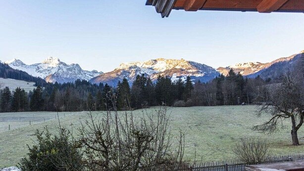 Property grounds - Holiday apartment in Lofer with swimming pool (Lofer)