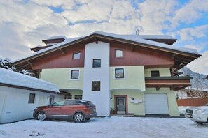 Unclassified image, 3 of 22, button - Erharter Country House (Kitzbühel)