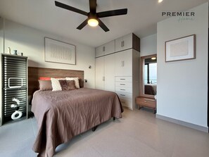 Room - Premium Loft at a Plaza with restaurants & others (Monterrey)