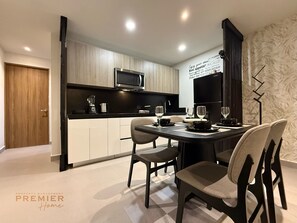 Dining - Premium Loft at a Plaza with restaurants & others (Monterrey)