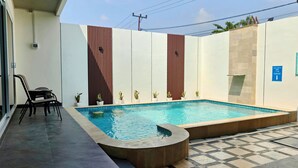 Pool - DMranti Villa (Pekan Baru)