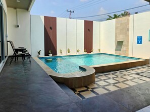 Pool - DMranti Villa (Pekan Baru)