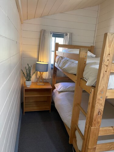 The School House / Edith Country Escape