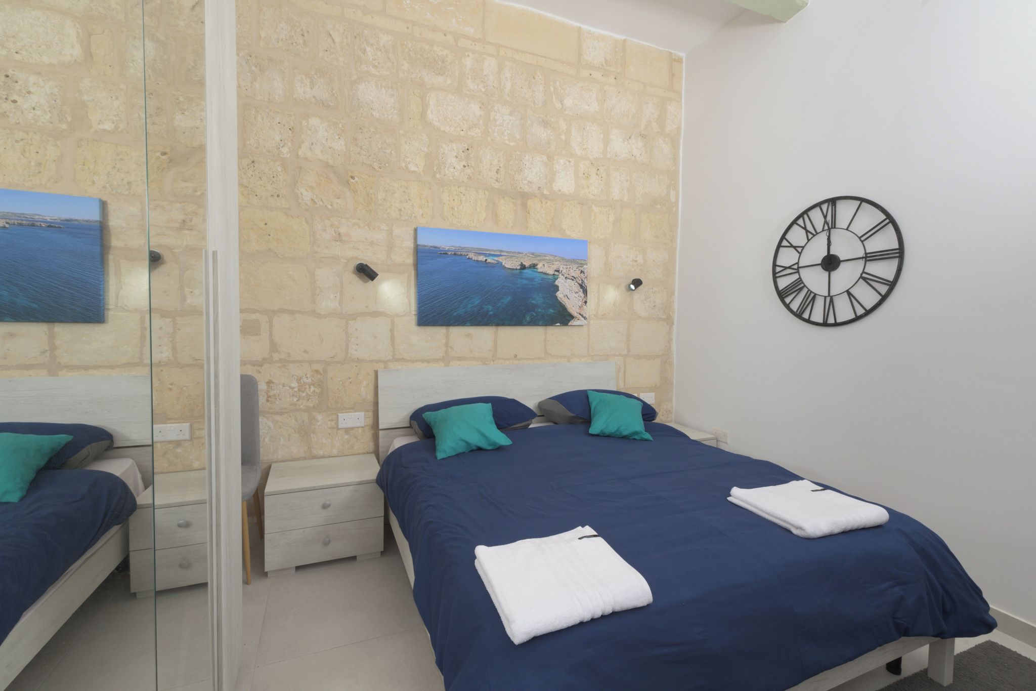 2 bedrooms, iron/ironing board, WiFi (free), bed sheets