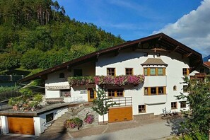 Unclassified image, 3 of 14, button - Holiday apartment in Vomp with swimming pool (Vomp)