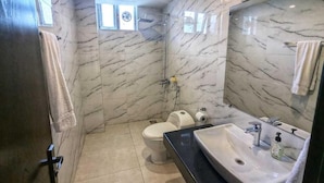 Twin Room, Mountain View | Bathroom - Destination Hotel Gilgit (Gilgit)