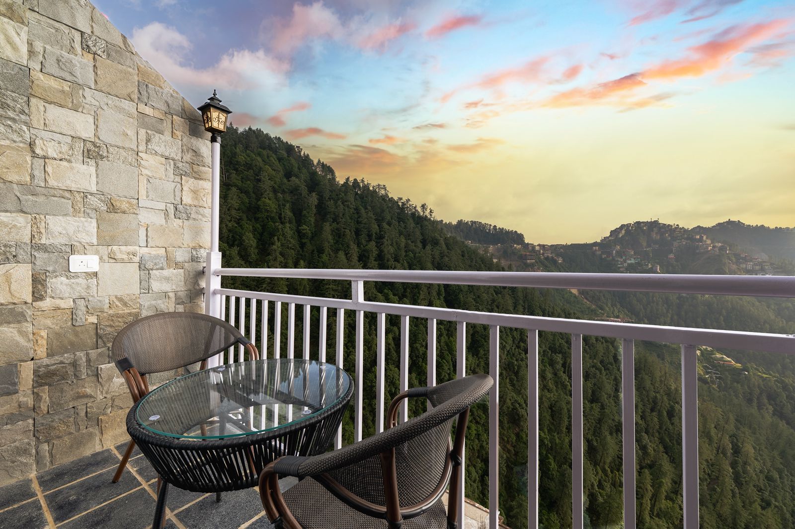 Comet Room with balcony | Wi-Fi de cortesia