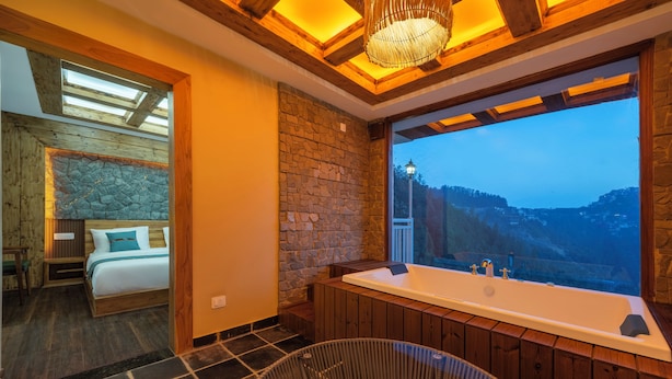 Luna Room with Jacuzzi and Balcony
