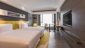 Blackout drapes, WiFi (free) - The Mulian Hotel (ChengDu)