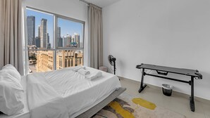 Room - Spacious 2Bedroom+ Maid room with Burj Khalifa View (دبي)