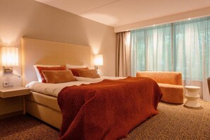 Quarto casal conforto | Escrivaninha, Wi-Fi de cortesia