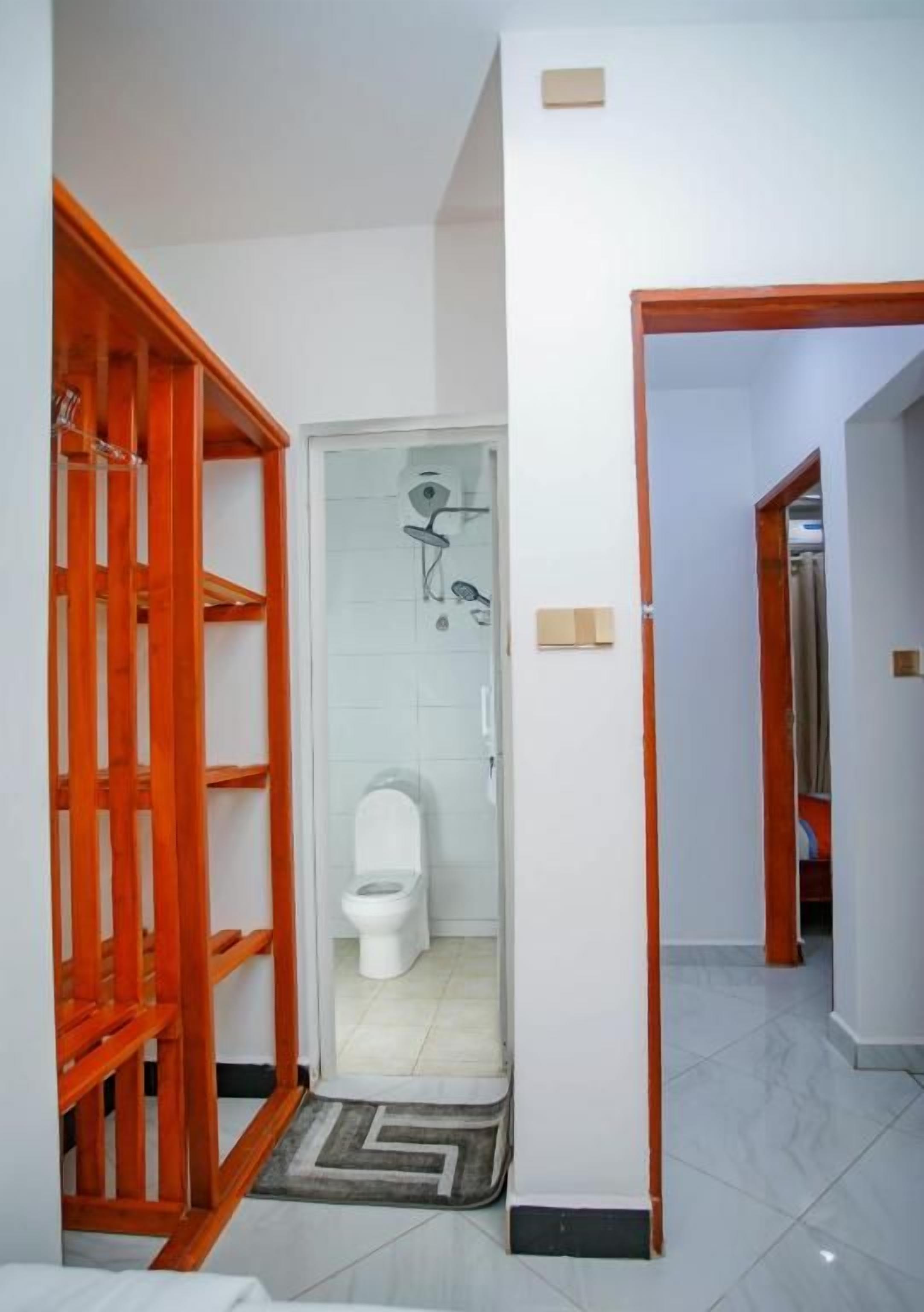 Deluxe Villa, Garden View | Bathroom | Free toiletries, slippers, toilet paper