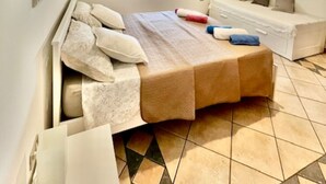 Room - Vrbo Property (Tortolì)