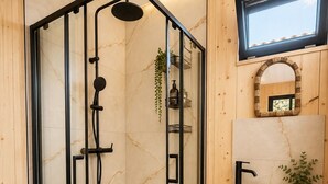 Bathroom - Vrbo Property (Figari)