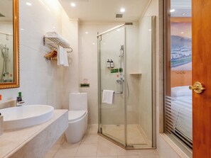 Luxury Twin Room | Bathroom - Vienna Hotel (Shenzhen)