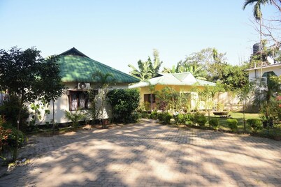 Hotel Larmika
