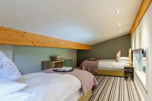 Viewpoint Lodge, Much Wenlock, Countryside Hot Tub