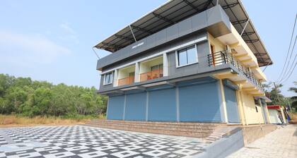 The Penthouse at Swiss Avenue