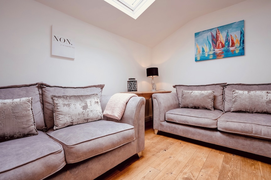 Norfolk Coast Beach House - Family & Dog Friendly - 4 Bed - Award Winning Luxury - Heacham