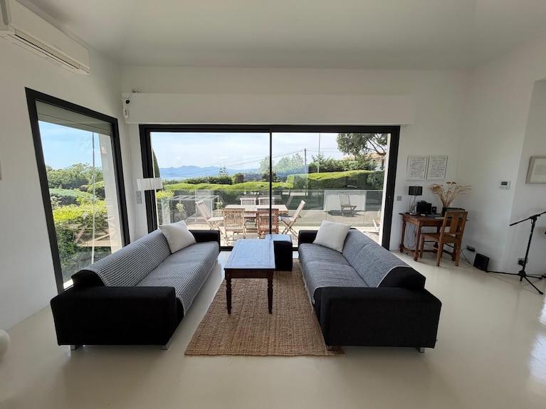 Villa "Julia" With Sea View, Wi-fi, And Air Conditioning - Antibes