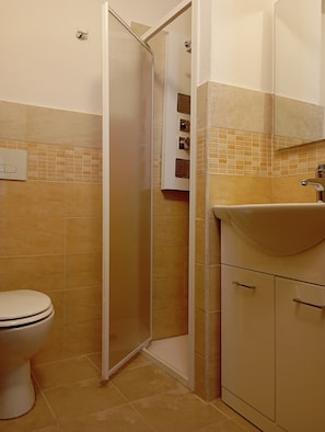 Unclassified image, 4 of 22, button - Bed end Breakfast Elisa (CARONNO PERTUSELLA)