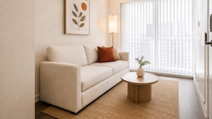 Junior Room | Living area - Downtown Elmora Suites (Toronto)