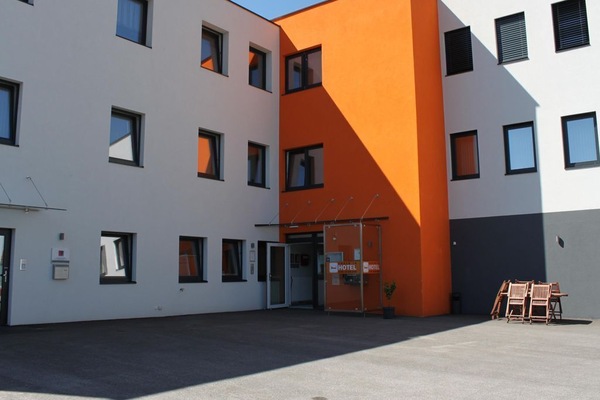 AIS Center