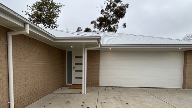Property grounds - Wagga Apartments #11 (Wagga Wagga)