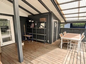 House | Tempat makan luar