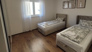 Room - 2-bedroom apartment in fabulous Mostar
Self check-in FREE parking (Mostar)