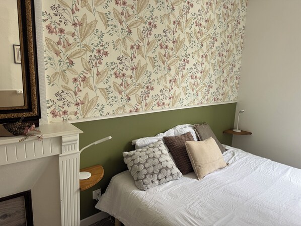 Unclassified image, 1 of 6, button - Vrbo Property (Rochefort)
