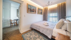 Room - Kierbedzia Elegant Classic Blinds, Free Parking, Mokotow, Warsaw (Warszawa)