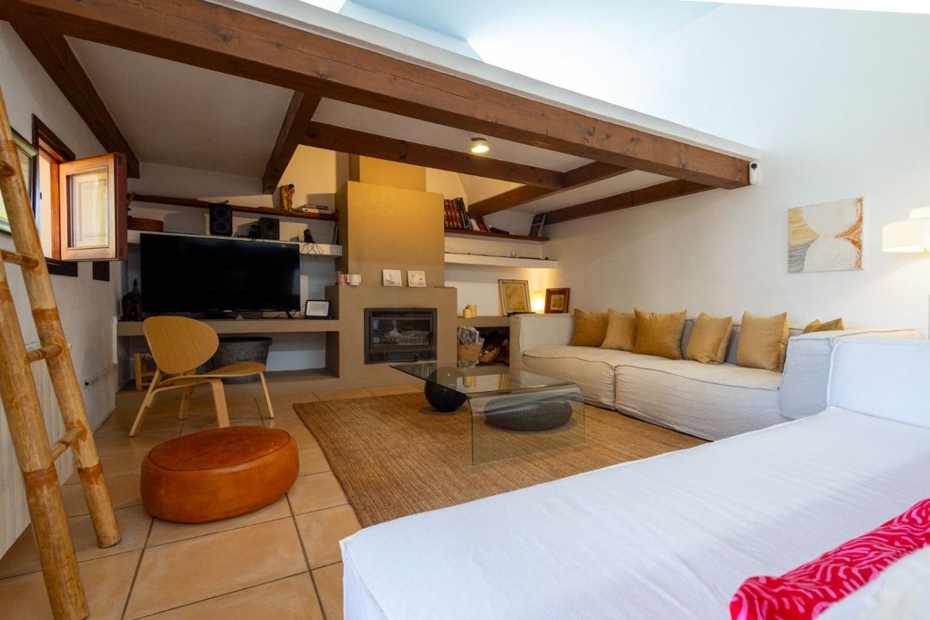 Classic Ibiza Villa · Pool + Garden + 3 Bedrooms - Ibiza