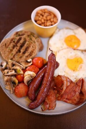 Breakfast buffet - jebel hotel Buloba (Buloba)