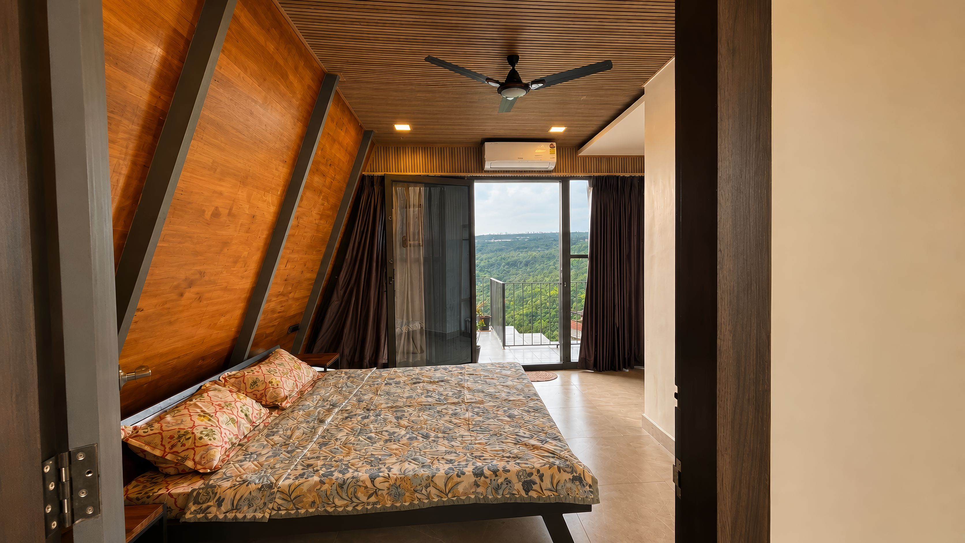 Executive Apartment, Balcony | WiFi (free)