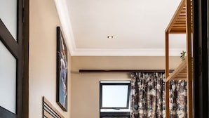Deluxe tweepersoonskamer, balkon, uitzicht op tuin