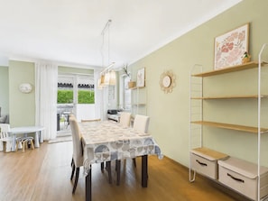 Unclassified image, 3 of 22, button - Gemütliches Ferienhaus im 3 Schlafzimmer 2 Bäder (Regen)