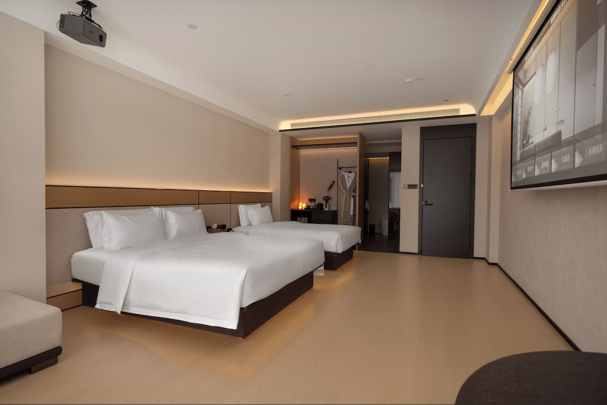 Classic-Dreibettzimmer, Bergblick