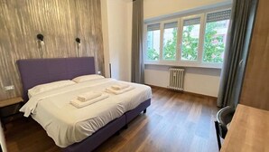 Quarto casal ou duplo, vista para a cidade