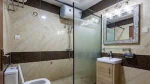 Classic Room, City View | Bathroom - Immaculate Platinum Luxury Resorts (Abuja)