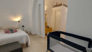 Unclassified image, 5 of 30, button - Marilu, a Cozy and Central Vacation Rental Apartment in the City Center. (Trani)